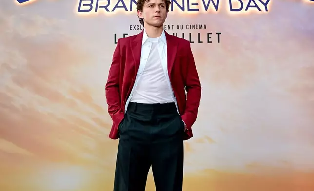原來「蜘蛛俠」湯賀蘭（Tom Holland）曾透過IG私訊約夏蘭特食飯
