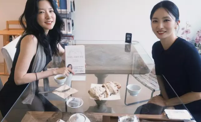 現年55歲的李英愛依然擁有凍齡美貌。李英愛IG圖片