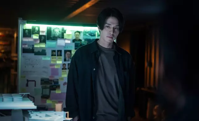 第2季將揭開上季未解開的鄭進灣「假死」之謎。Disney+提供圖片