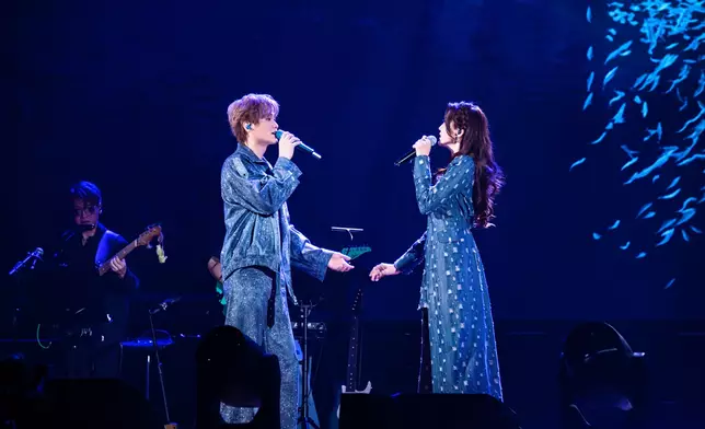 胡鴻鈞與吳若希日前在廣州舉行首個兩人合體的《Double Shot》雙響巡迴音樂會！