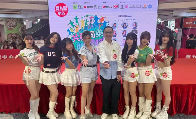 寧亮慈善基金創辦人任亮憲、邱芷微、女團WHYNOT