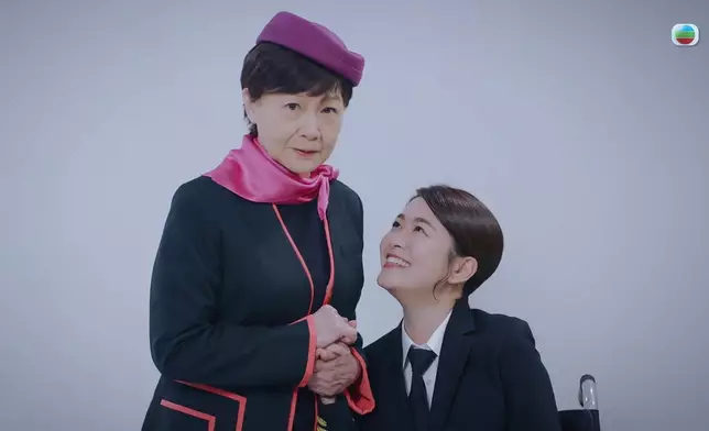 呢對母女有喊有笑，夠晒有血有肉。