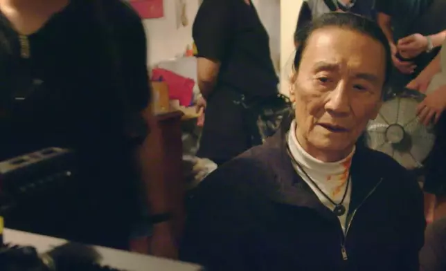 同晚10時20分緊接播放其代表作《殺出個黃昏》。