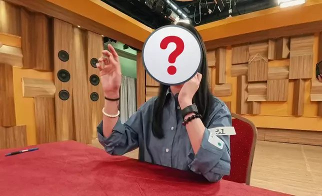 呢位幕後嘅震驚反應，證明咗個答案有幾咁準。