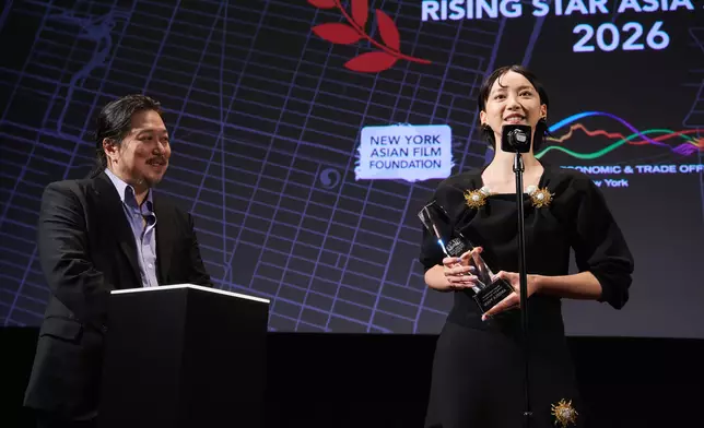 Angela致謝時感謝導演為她打造獨特角色，並指會打電話向媽媽報喜。