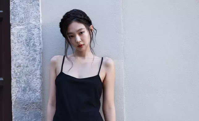 韓國天團BLACKPINK成員Jennie推出新夏日戀曲。唱片公司提供圖片