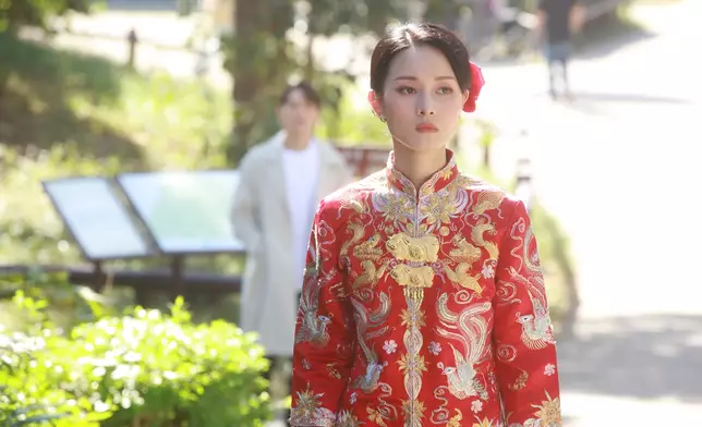 到底呢個單元，點解會同呢條裙褂有關係呢？