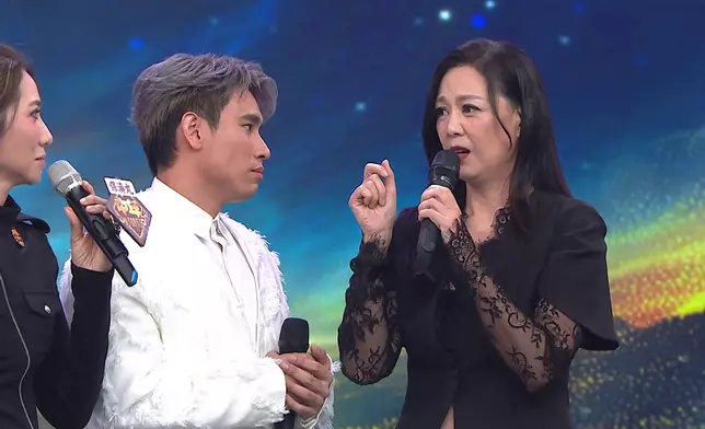 景順應王馨平要求，以原Key唱《別問我是誰》。