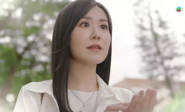 Moon演甜美溫柔賢妻真係好入型入格。