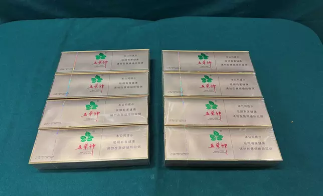 第一次截查時檢獲的未完稅香煙。政府新聞處圖片