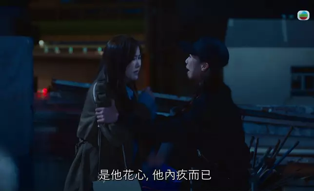 阿Moon同Roxanne呢場拉扯戲真係少啲心力、體力同埋膽量都唔掂，因為真係喺30幾層高嘅天台邊緣拍。