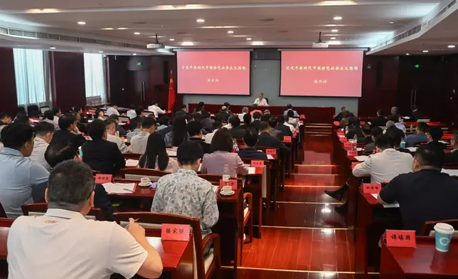立法會主席李慧琼FB