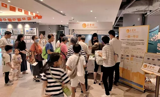 五豐行展位機械臂互動