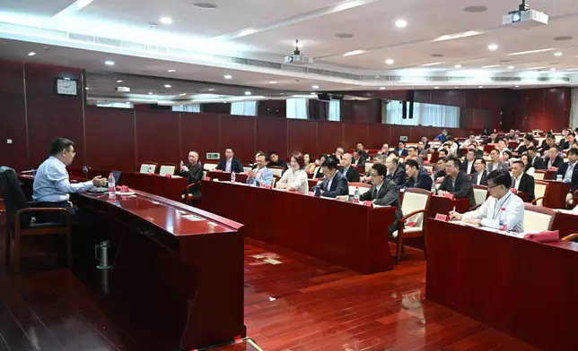 立法會主席李慧琼FB圖片