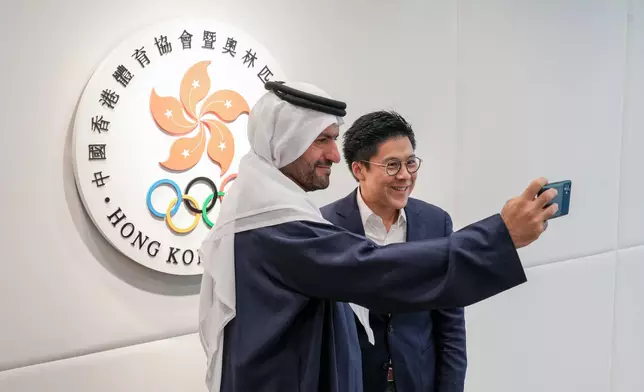 霍啟剛fb圖片