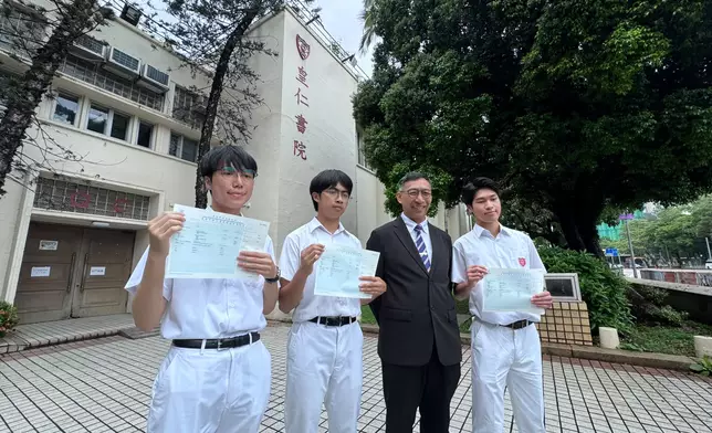 皇仁書院。巴士的報記者攝
