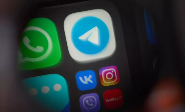 即時通訊應用程式Telegram，周三（2026年7月29日）在俄羅斯莫斯科一部智能手機上顯示，該應用程式在俄羅斯受當局限制。(美聯社圖片) AP圖片