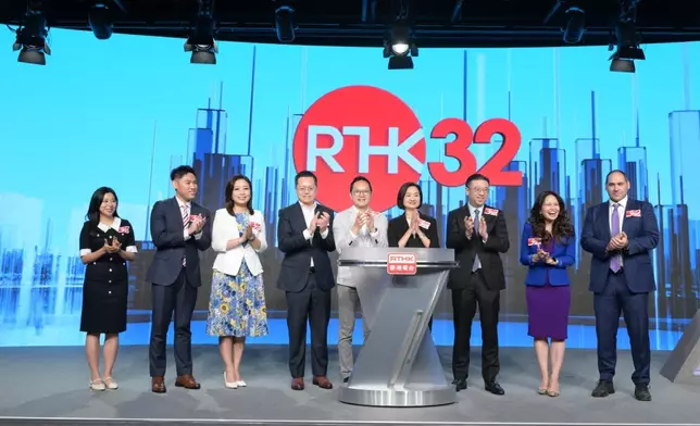 港台管理層與新聞主播共同主持港台電視 32 全新節目啟動儀式