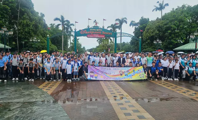 民安隊少年團出席「千人樂園Summer Fun」 鄧炳強到場打氣