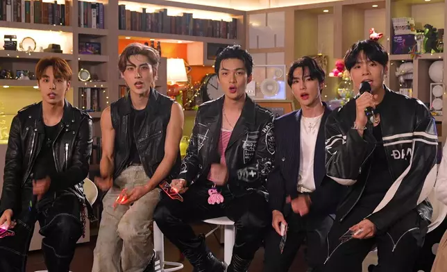 男團SURFIVE成員Sean（左起）、Hugo、DEZ、細Hugo及Archie。