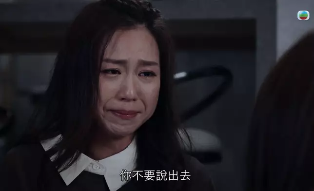 何沛珈全程陪伴助她投入情緒。
