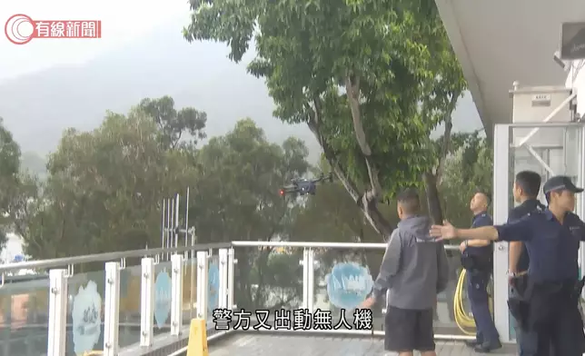 大埔大尾篤一帶舉行的三項鐵人賽發生事故，一名男參賽者在游泳項目後懷疑失聯。有線新聞截圖