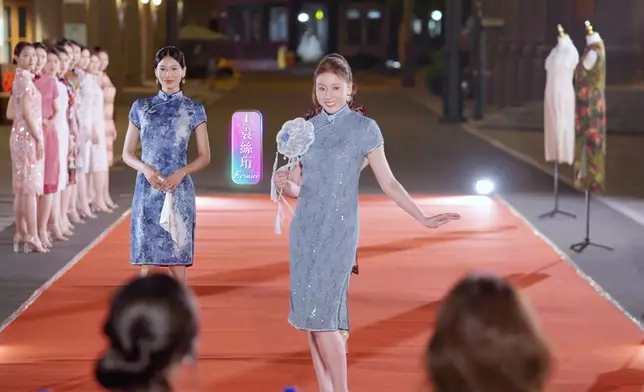 1號袁絲珩（Bernice）「跳舞式行Catwalk」吸睛。