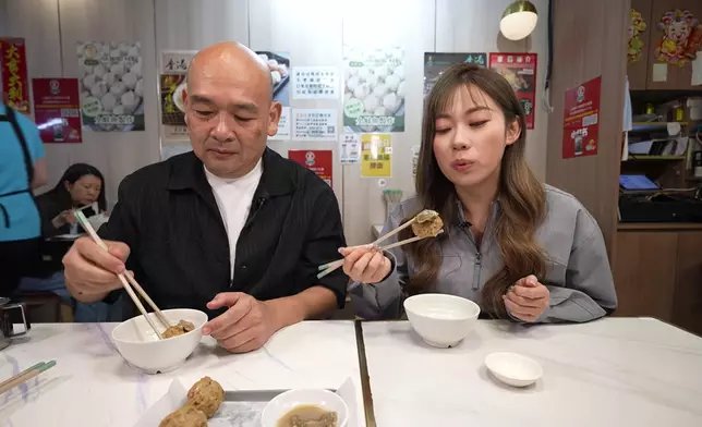 蜆蚧鯪魚球的靈魂在醮料。