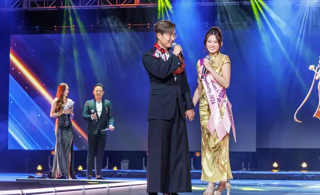 五強鬥戲環節，陳山聰與季軍陳梓穎合作演戲。
