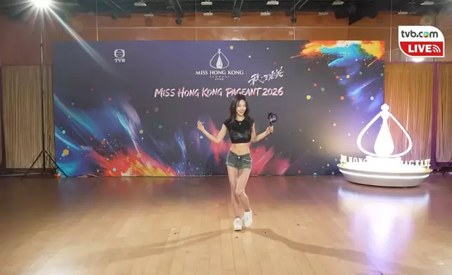 5號魏欣表演混合了現代及拉丁舞元素的Kpop Dance。