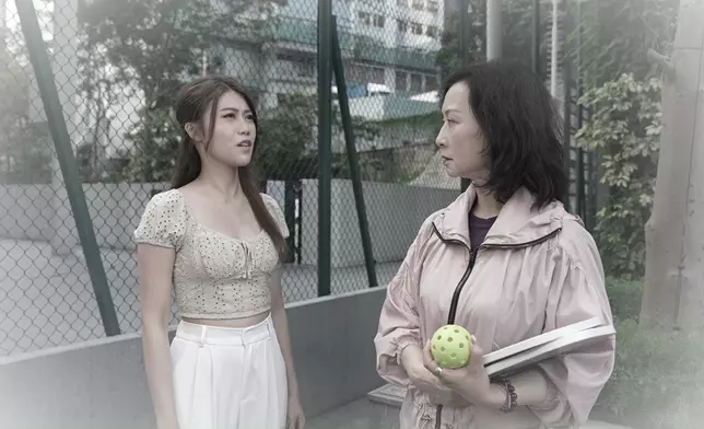 鍾翠詩喺第六集飾演病患者女兒。