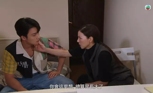 呢段母子戲，感動咗唔少網民。
