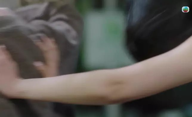 高海寧發現張頴康與郭柏妍偷情，最後更被郭柏妍推出馬路被車撞。