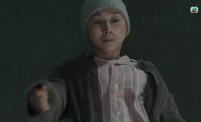 高海寧發現張頴康與郭柏妍偷情，最後更被郭柏妍推出馬路被車撞。