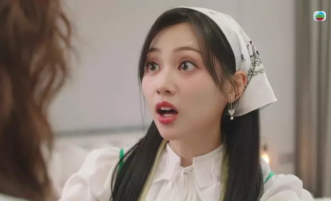郭柏妍的女僕打扮兼可愛動作，可愛度滿分。