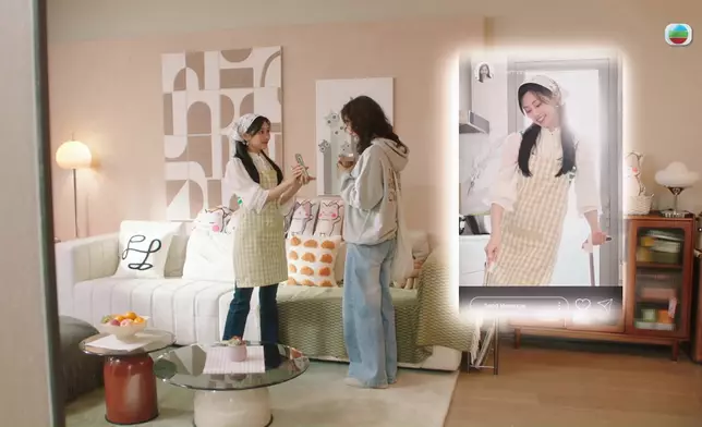 郭柏妍的女僕打扮兼可愛動作，可愛度滿分。