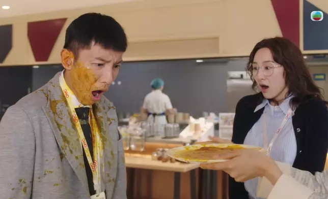 張頴康痛苦表情包。