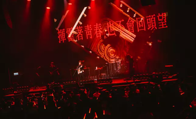獻上25首歌曲。