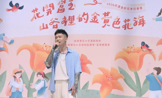 蕭秉治更笑言加碼投資預算，展現深厚兄弟情。