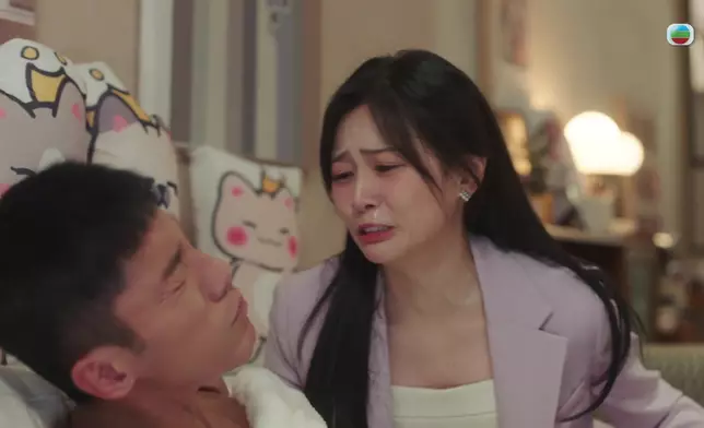 郭柏妍嘅假喊好好笑，佢亦完全唔顧靚樣去演，抵讚。