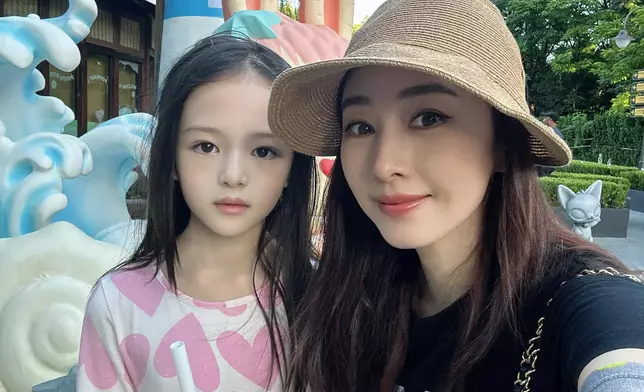 賈曉晨微博圖片