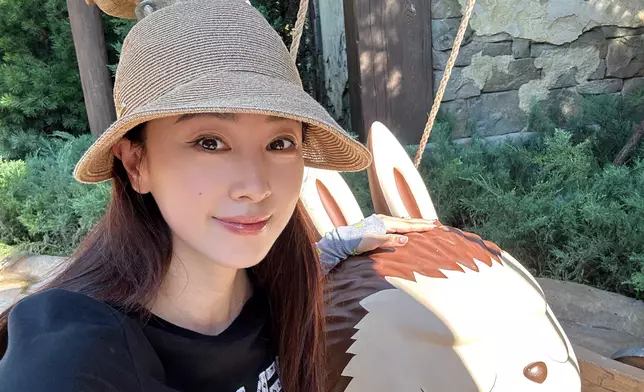 賈曉晨微博圖片