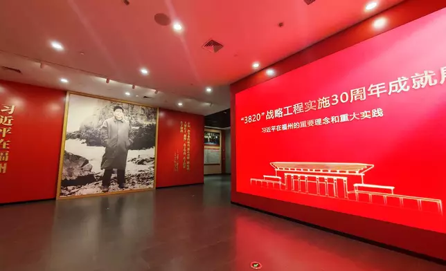 巴士的報記者攝