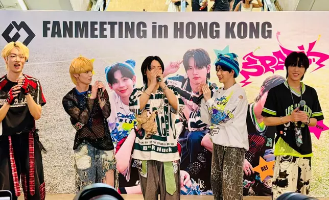 5名成員出道僅9日即襲港開騷。