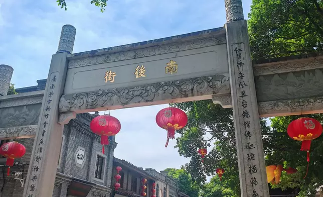 巴士的報記者攝