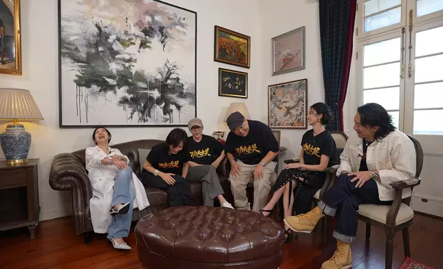 大家傾得好開心。
