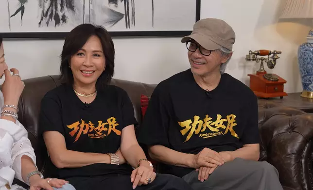 劉嘉玲笑得咁開心，星爺到底講咗啲乜嘢呢？