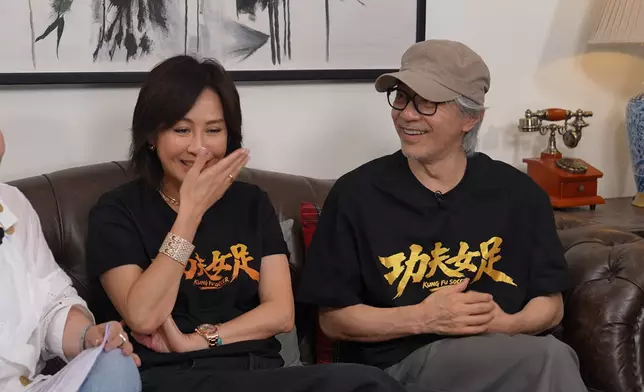 劉嘉玲笑得咁開心，星爺到底講咗啲乜嘢呢？