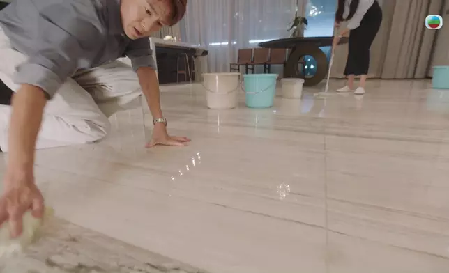 馬明做家務手勢極純熟，果然係好男人。