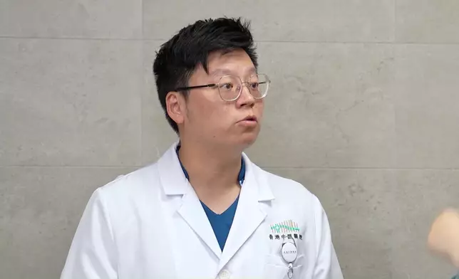 張振海博士介紹「中藥薰蒸機」。
